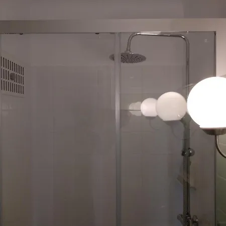 2 Cal Genis - Wifi Apartment *